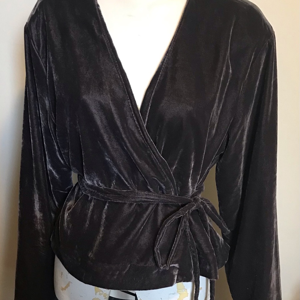 NWT - Zara Wraparound Top - Size Large